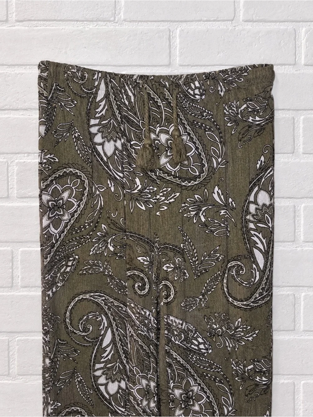 New York & Company Olive Paisley Pants